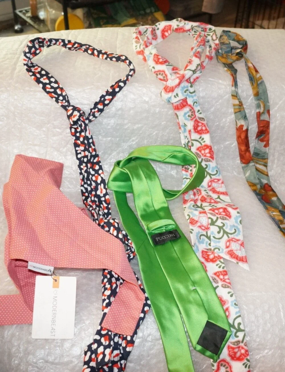 Modern Beast Puccini Green Necktie Etc All Assesories